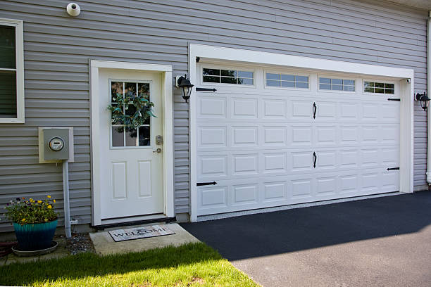 24/7 Emergency Garage Door Panel Replacement experts in Fallon County County, MT